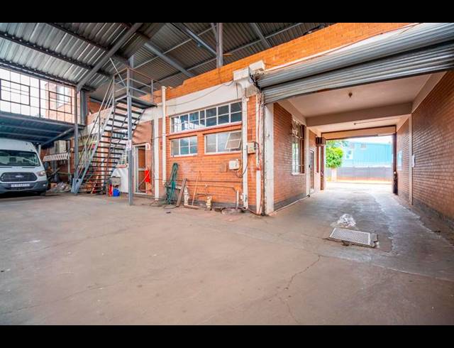 INDUSTRIAL FOR SALE IN ROODEPOORT